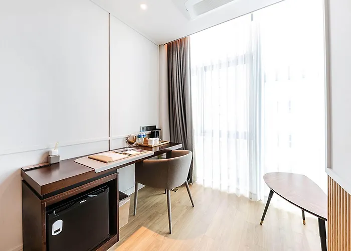 Hotel H Avenue Gwanganri