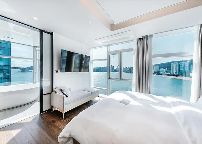 Hotel H Avenue Gwanganri Busan